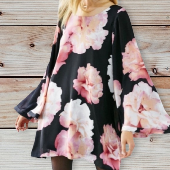 Show Me Your MuMu Dresses & Skirts - Show Me Your Mumu pink  floral satin boho chic bohemian flowy top tunic dress S